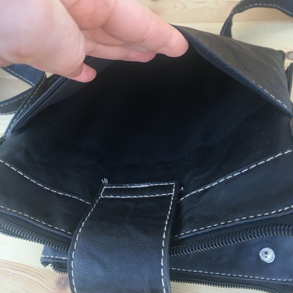 Rosetti Black Passport Purse Wallet Crossbody - Picture 8 of 10